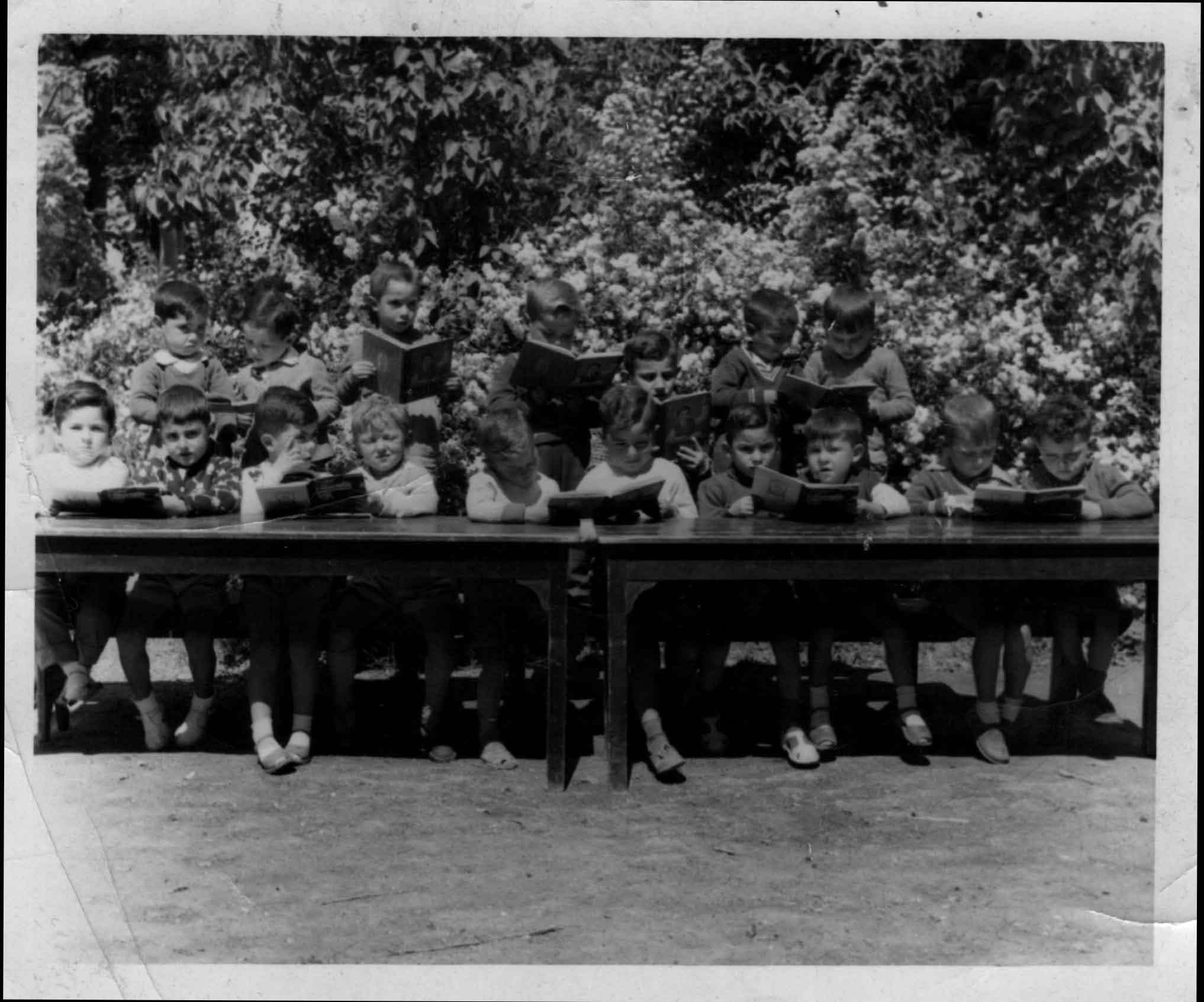 Hacia 1955. Niños en el colegio