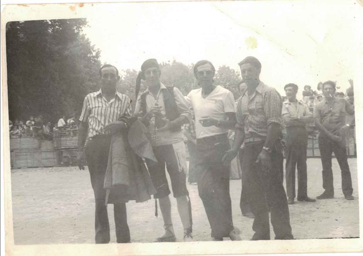 Hacia 1970. Corrida de toros en el jardín de las monjas. Santa María de Huerta